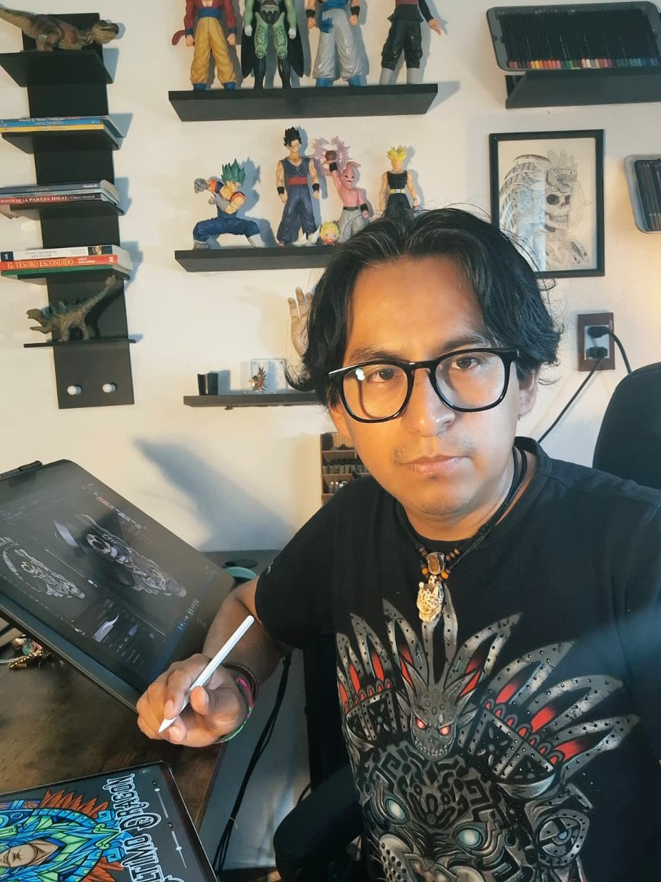 Omar Ramos, Director de Arte y Diseño Gráfico de Alcyon